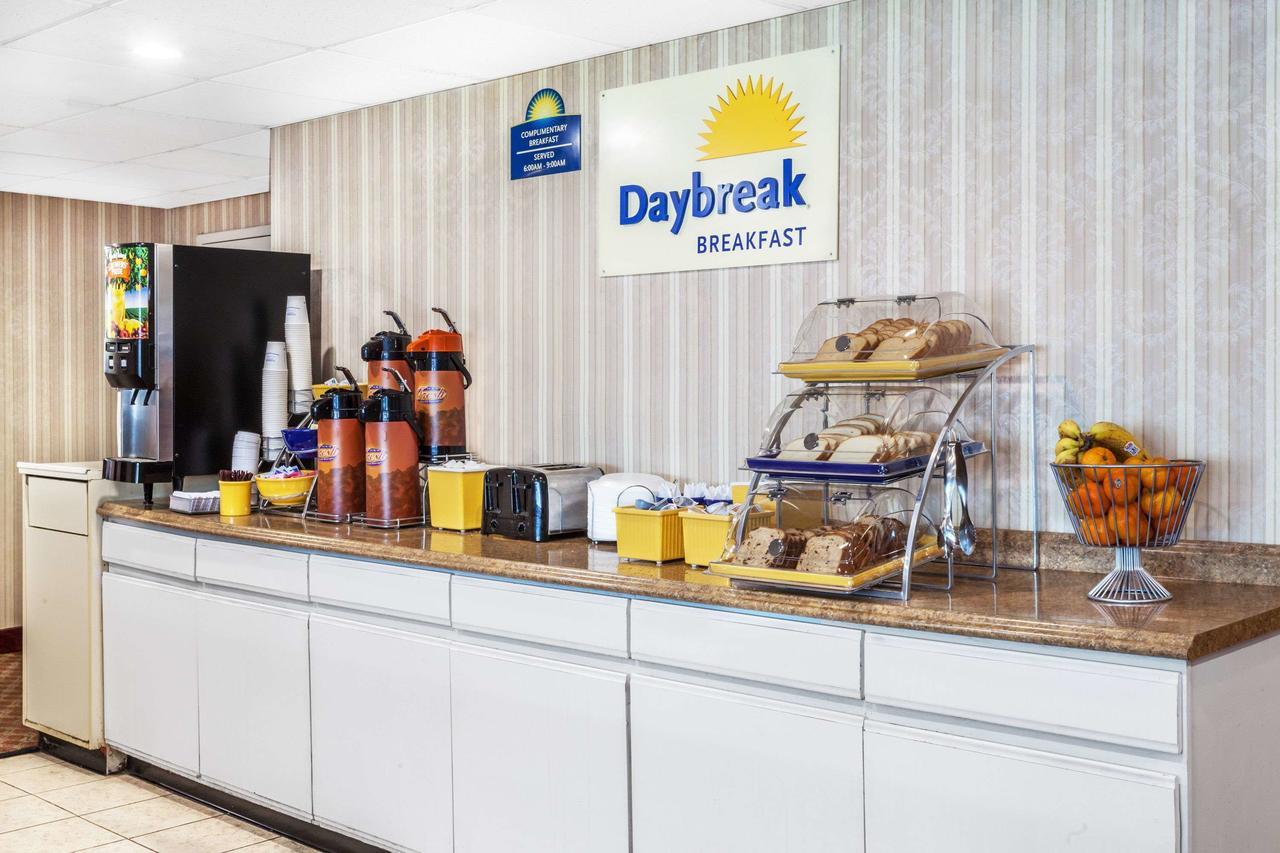 Days Inn By Wyndham Scranton Pa Dickson City Eksteriør bilde